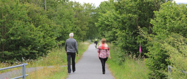08 walkers and cyclists, Appin, Ruth Livingstone in Scotland