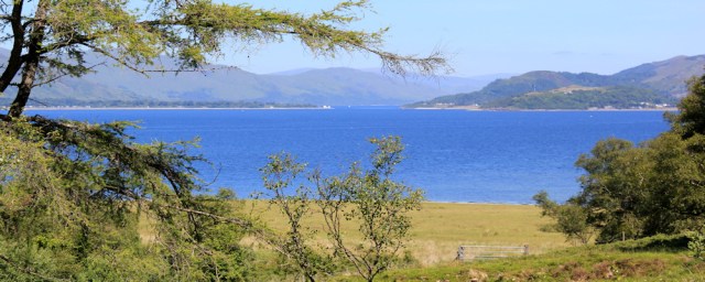 20 walking to Ardsheal House