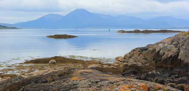 10 rocky beach and Skye, from Plock, Ruth's coastal walk around the Highlands of Scotland