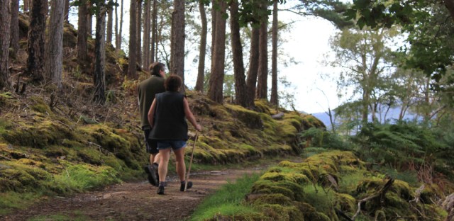 22 walkers on path to Annat, Ruth's coastal walk around Scotland
